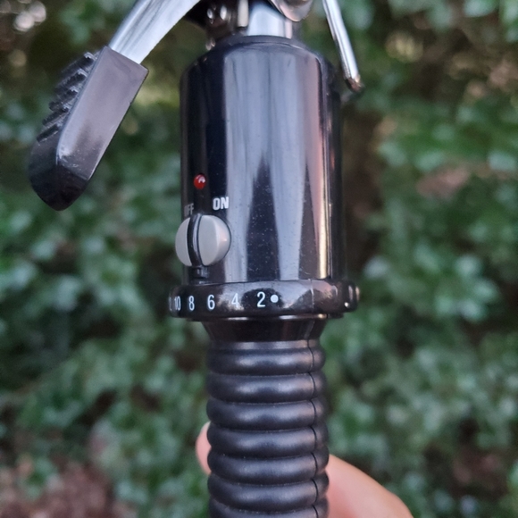 Conair Instant Heat Black Curling Iron| Great Condition & Barely Used - Picture 6 of 8